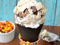 Indulge in Nostalgic Rice Krispy Treat Ice Cream with Chewy Bites